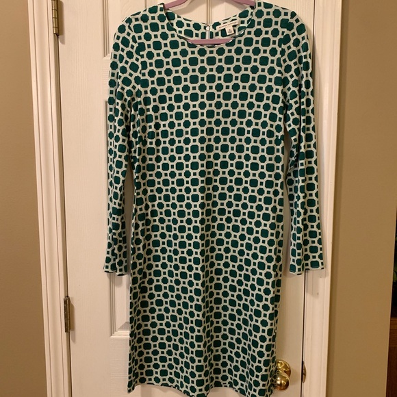 Banana Republic Dresses & Skirts - Banana Republic 10 green print jersey dress EUC